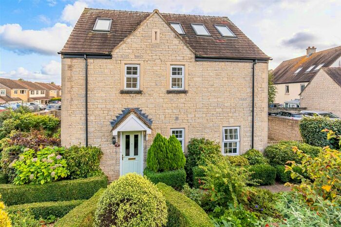 3 Bedroom End Of Terrace House For Sale In Strongs Close, Sherston, Malmesbury, SN16