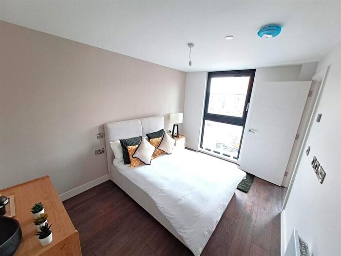 1 Bedroom Flat To Rent In Jesse Hartley Way, Liverpool, L3
