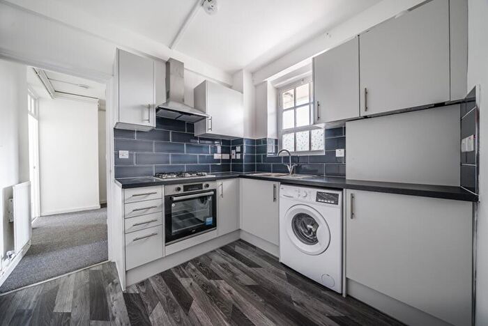 2 Bedroom Apartment To Rent In Frampton Street London, NW8