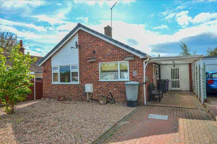 2 Bedroom Bungalow For Sale In Selvayns Drive, Cranwell Village, Sleaford, NG34