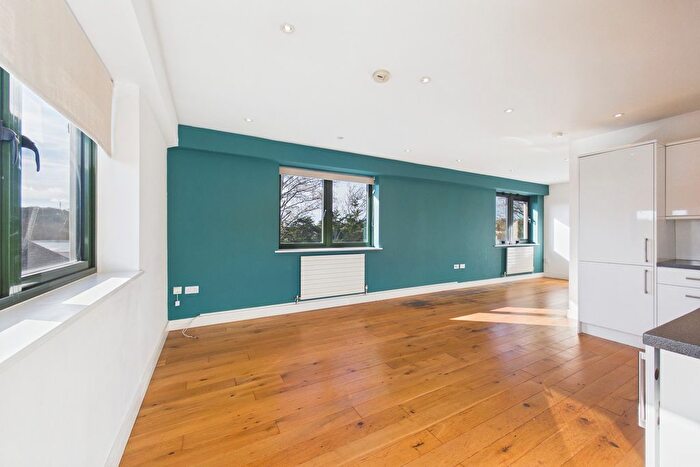 1 Bedroom Flat For Sale In Corner Hall, Hemel Hempstead, HP3