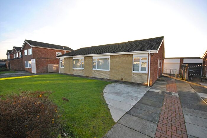 2 Bedroom Semi-Detached Bungalow For Sale In Sturton Close, Bessacarr, Doncaster, DN4