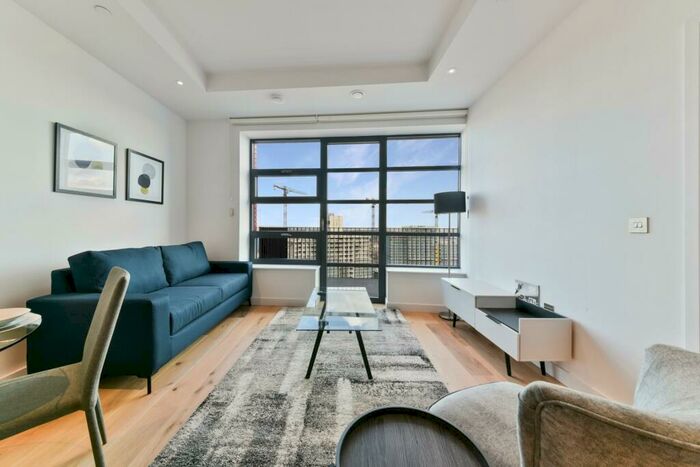 1 Bedroom Apartment To Rent In Defoe House, London City Island, London, E14