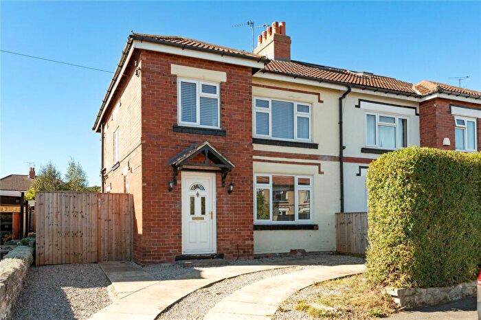 3 Bedroom Semi-Detached House For Sale In Woodhill View, Wetherby, West Yorkshire, LS22