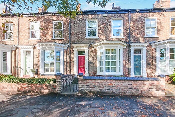 3 Bedroom Terraced House For Sale In Huntington Road, York, YO31