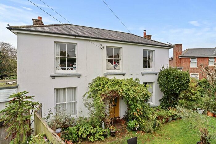 3 Bedroom Detached House For Sale In Battle Road, Hailsham, BN27