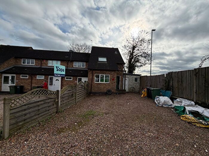 2 Bedroom Semi-Detached House For Sale In Saxondale Road, Wigston, LE18