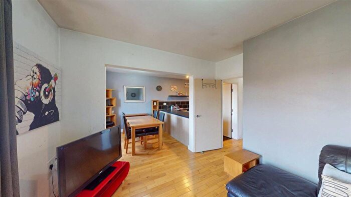 2 Bedroom Flat For Sale In Dorchester Avenue, Walton Le Dale, Preston, PR5