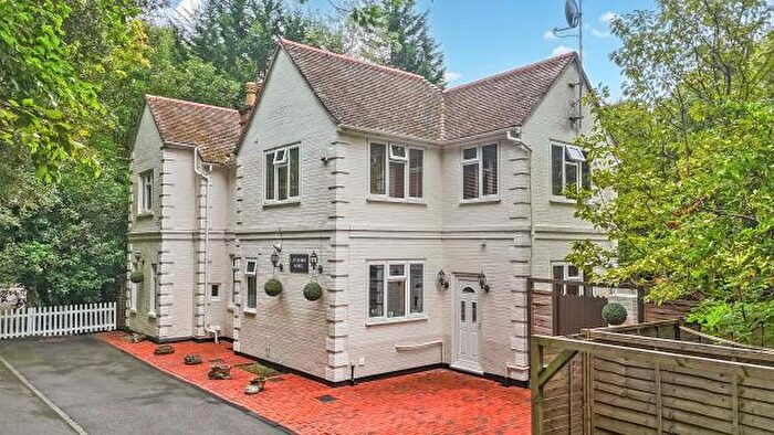 4 Bedroom Detached House For Sale In London Road, Windlesham, GU20