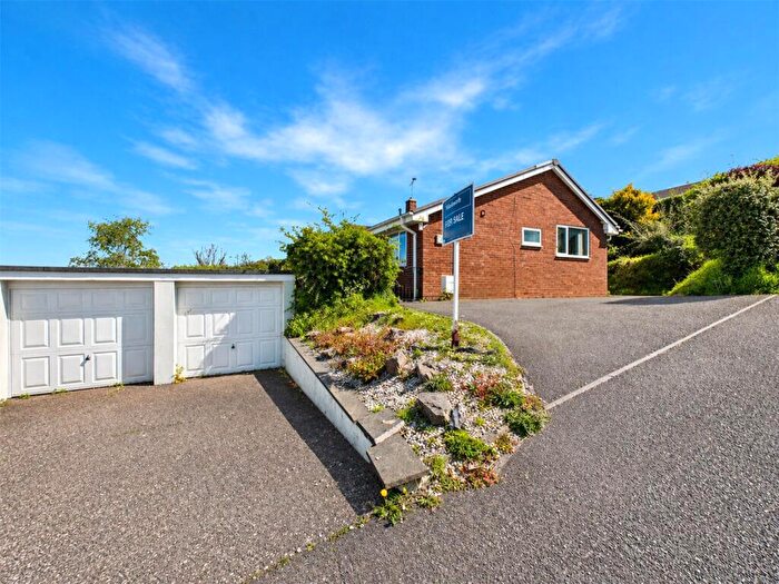 4 Bedroom Bungalow For Sale In Sideling Fields, Tiverton, Devon, EX16