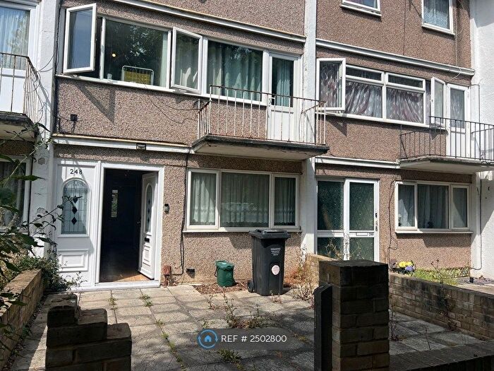 4 Bedroom Terraced House To Rent In Basildon, Basildon, SS14