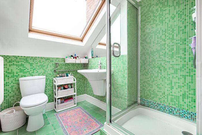 3 Bedroom Flat To Rent In New Kings Road, Hurlingham, SW6