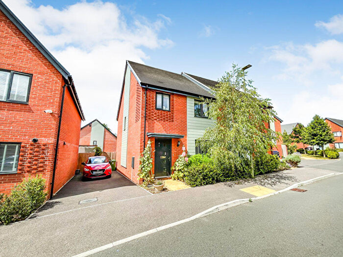 3 Bedroom Semi-Detached House For Sale In Atkinson Close, Whiteley, Fareham, PO15