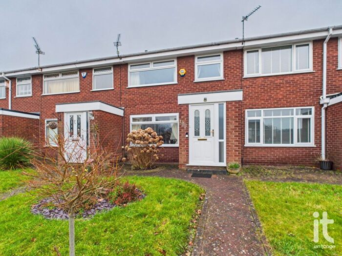 3 Bedroom Terraced House For Sale In Shearwater Road, Offerton, Stockport, SK2