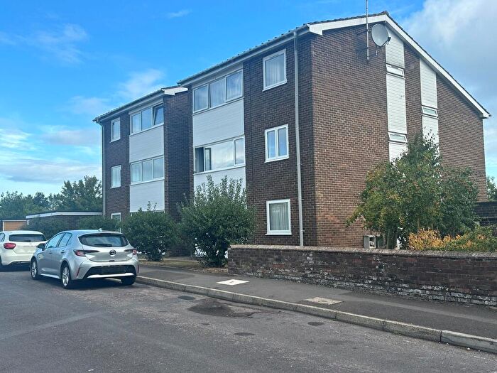 1 Bedroom Flat For Sale In Waterside, Hythe, SO45