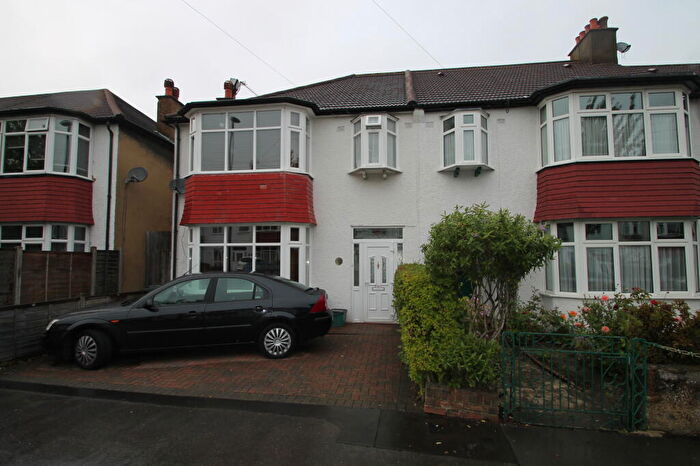 3 Bedroom End Of Terrace House To Rent In Glenthorne Avenue, Shirley, CR0