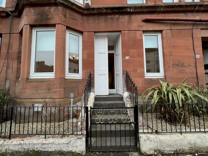 2 Bedroom Flat To Rent In Exeter Drive No, G11