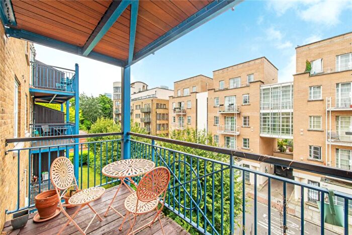 1 Bedroom Apartment To Rent In Victory Place, E14
