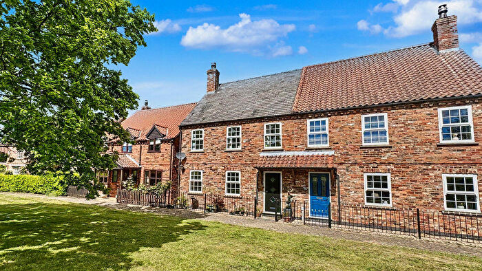 3 Bedroom Semi-Detached House For Sale In Badgers Oak, Bassingham, Lincoln, LN5