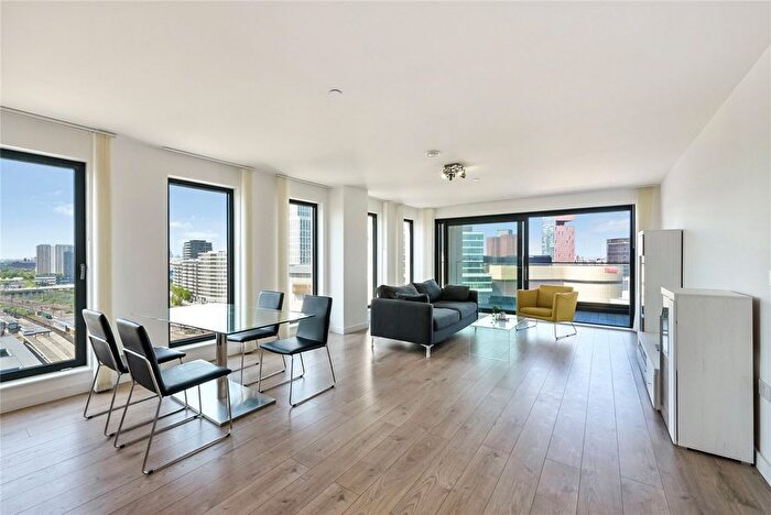 2 Bedroom Flat To Rent In Great Eastern Road, London, E15