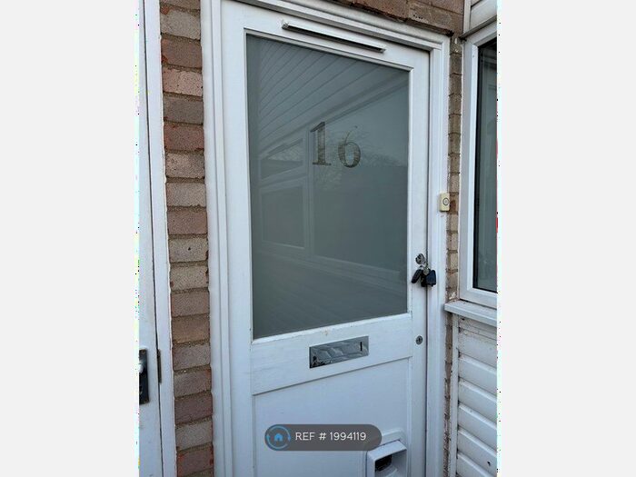 2 Bedroom Maisonette To Rent In Enniskillen Road, Cambridge, CB4