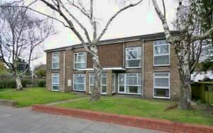 1 Bedroom Flat To Rent In Trinity Road, Luton, LU3