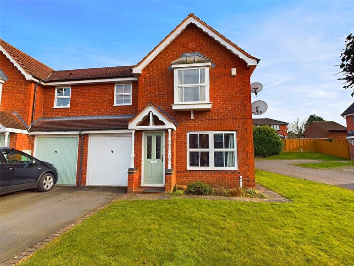 3 Bedroom Semi-Detached House For Sale In Grove Field, Worcester, Worcestershire, WR4