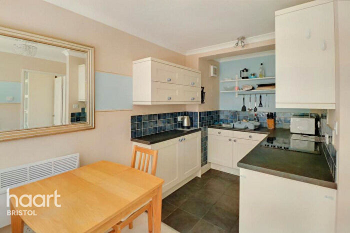 1 Bedroom Apartment To Rent In Downfield Road, Bristol, BS8