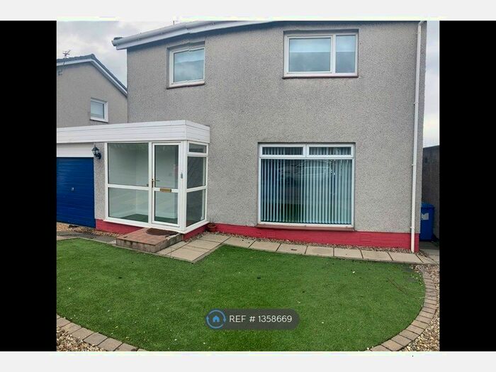 3 Bedroom Detached House To Rent In Springfield Crescent, Carluke, ML8