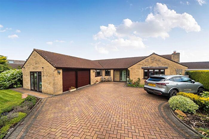 4 Bedroom Detached Bungalow For Sale In Hanning Park, Horton, Ilminster, TA19