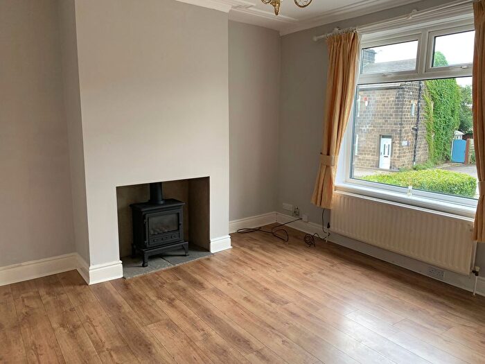 2 Bedroom Terraced House To Rent In New Road Side, Leeds, LS18