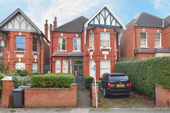 2 Bedroom Flat To Rent In Dartmouth Road, Mapesbury, London, NW2