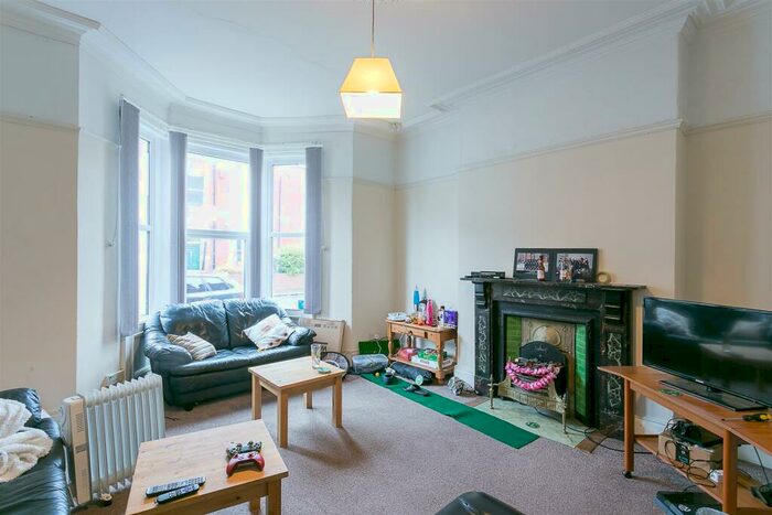 4 Bedroom House To Rent In Lyndhurst Avenue, Jesmond, Newcastle Upon Tyne, NE2