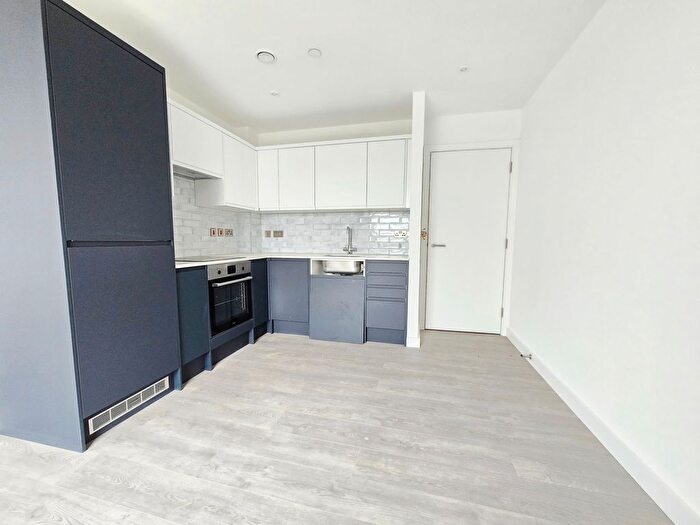 1 Bedroom Flat To Rent In High Mead, Harrow, HA1