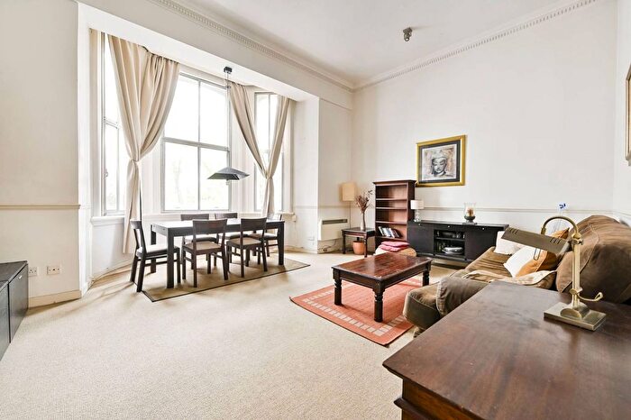 1 Bedroom Flat To Rent In Redcliffe Square, Chelsea, Chelsea, London, SW10