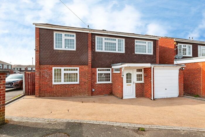 5 Bedroom Detached House For Sale In Station Road, Slough, SL1