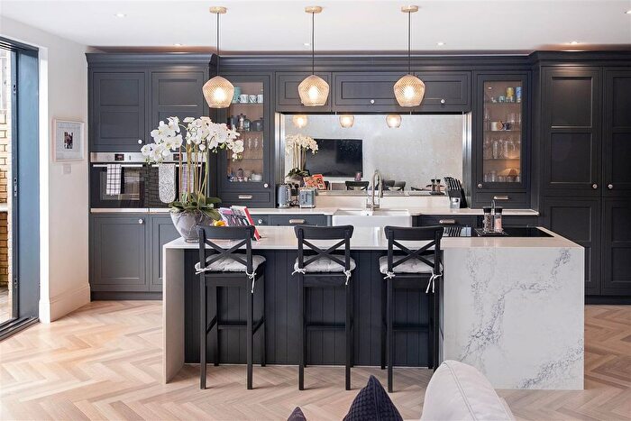 4 Bedroom Semi Detached House For Sale In Kings Drive, Thames Ditton, KT7