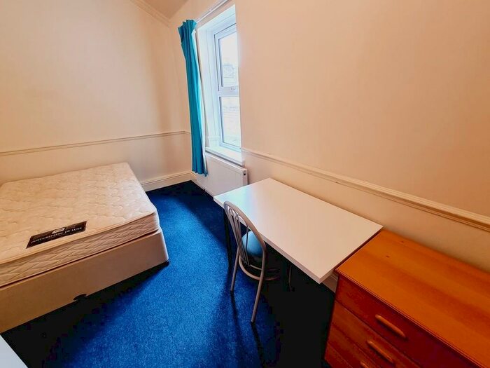 5 Bedroom Terraced House To Rent In Tachbrook Road, Leamington Spa, Warwickshire, CV31