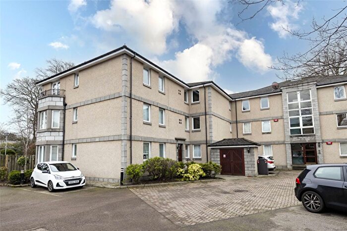 2 Bedroom Flat To Rent In Beechgrove Gardens, Aberdeen, AB15