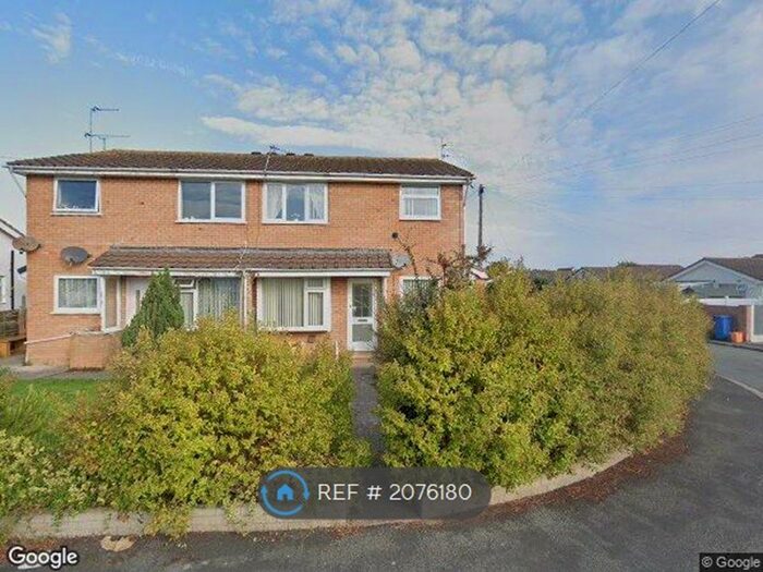 2 Bedroom Maisonette To Rent In Lilac Avenue, Rhyl, LL18