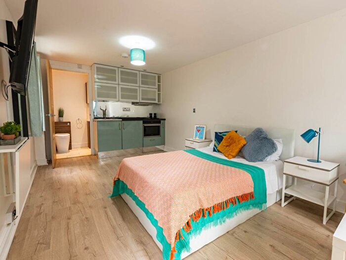 Studio To Rent In Giles Lane, Canterbury, Kent, CT2