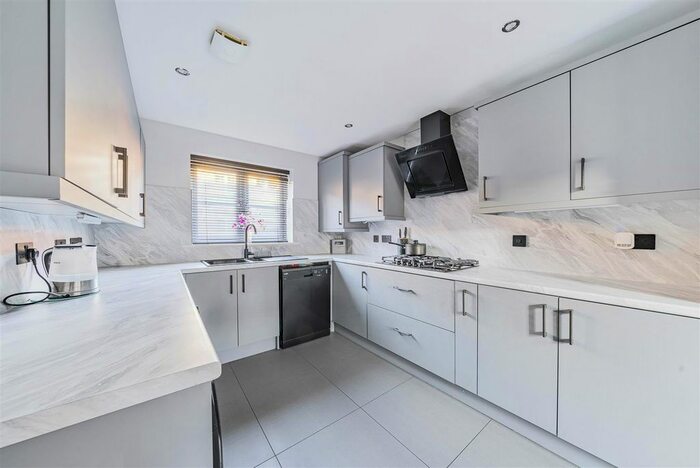 3 Bedroom Detached House For Sale In Marcroft Road, Port Tennant, Swansea, SA1