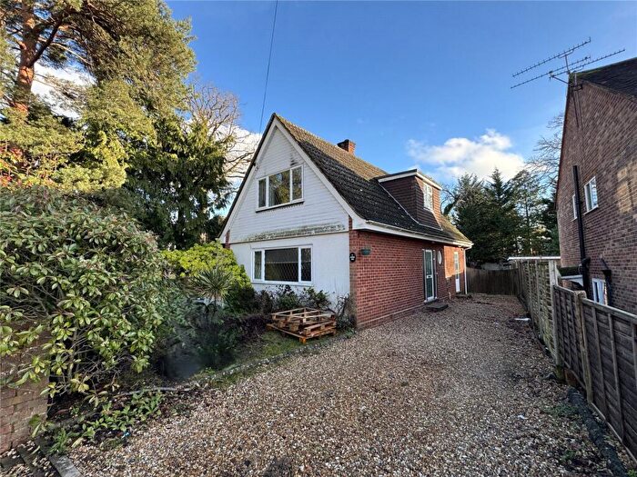 2 Bedroom Detached House To Rent In Farm Road, Frimley, Camberley, Surrey, GU16