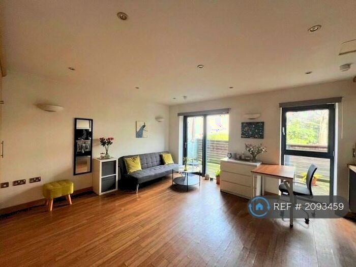 Studio To Rent In Terrace Apartments, London, N5