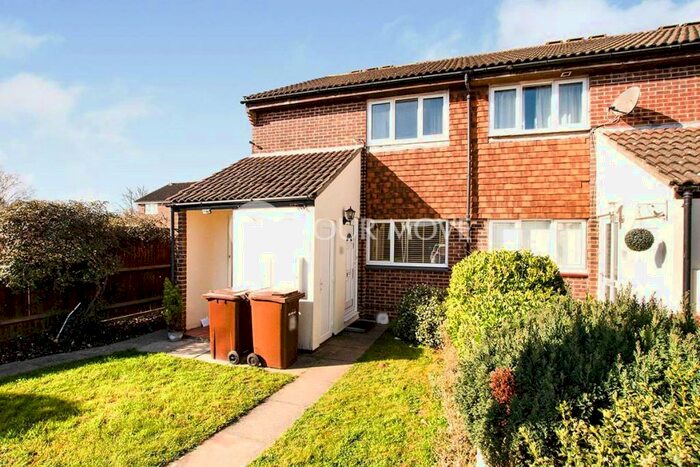 1 Bedroom Flat To Rent In Shepperton Close, Chatham, Kent, ME5