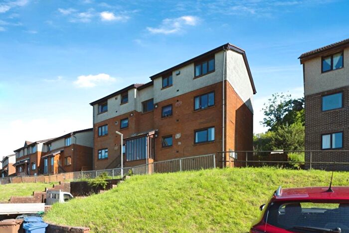 2 Bedroom Flat To Rent In Tulloch Court, Cowdenbeath, Fife, KY4