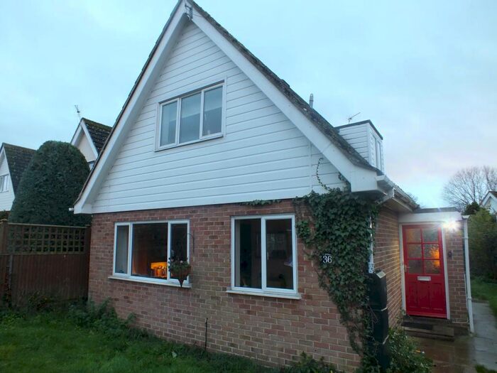 3 Bedroom Detached House To Rent In St Helens Way, Benson, Wallingford, OX10