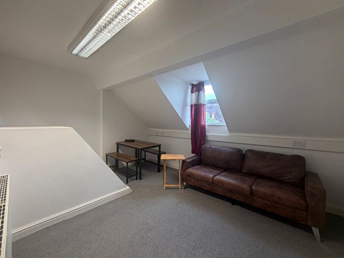 3 Bedroom Flat To Rent In Clarkegrove Road, Sheffield, S10