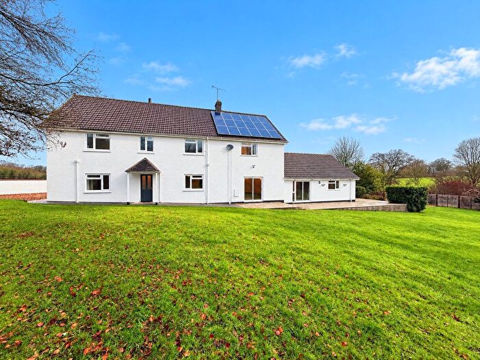 6 Bedroom Farmhouse To Rent In West Buckland, Wellington, TA21
