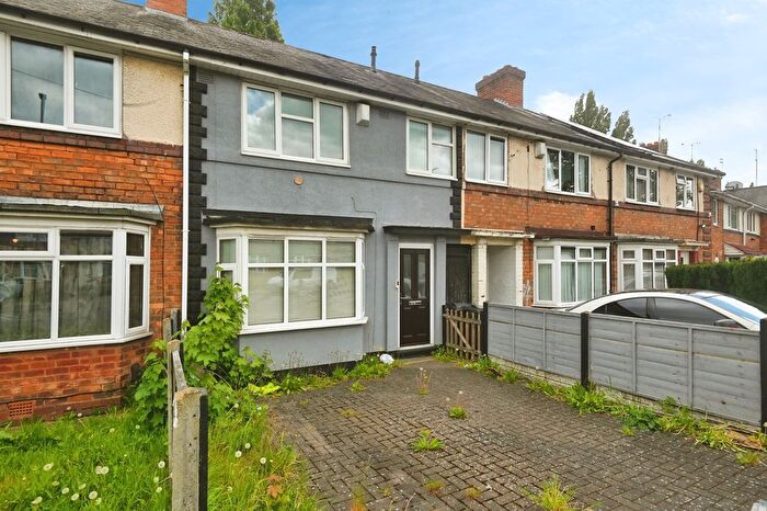 3 Bedroom Semi-Detached House For Sale In Finchley Road, Birmingham, West Midlands, B44